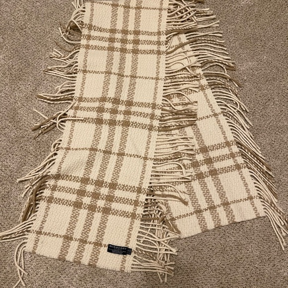 Vintage Burberry Fringe Scarf - Picture 1 of 4